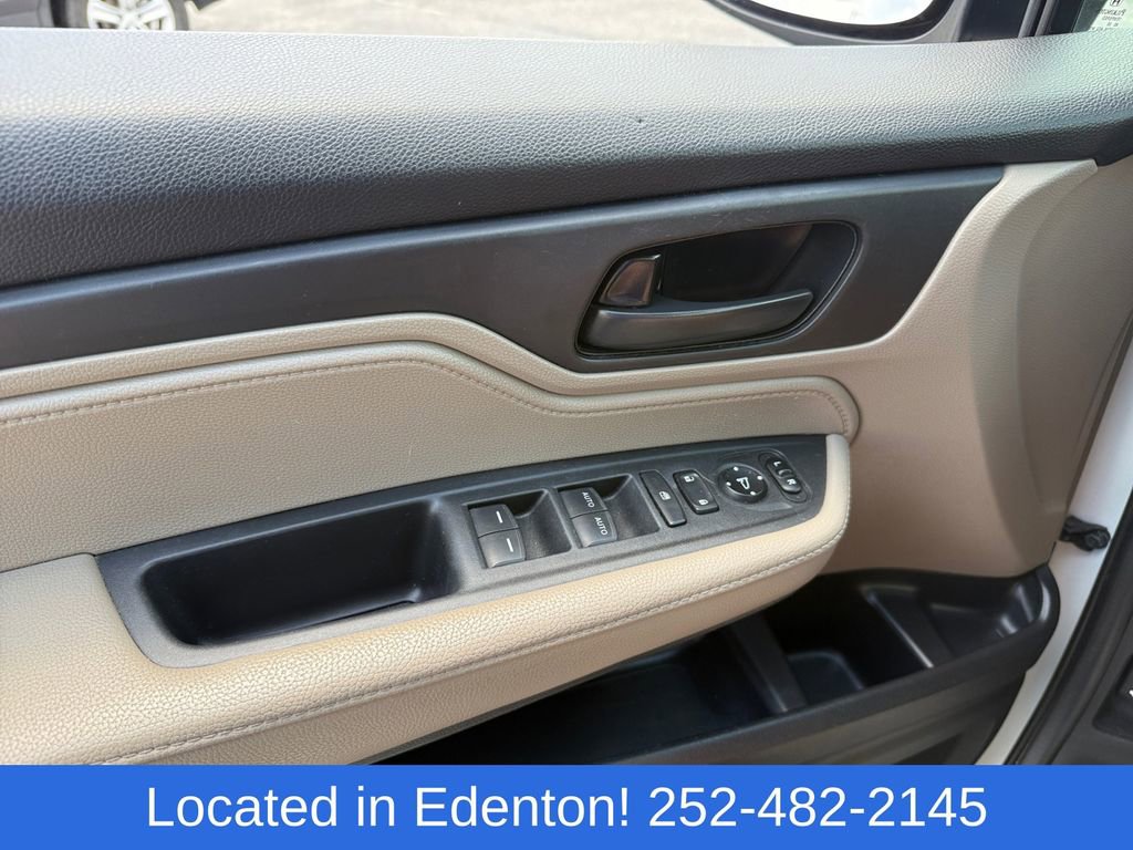 Used 2019 Honda Odyssey LX image 18