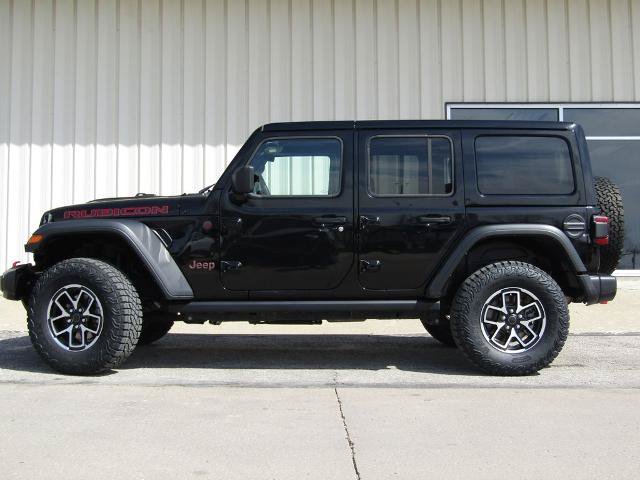 Used 2025 Jeep Wrangler Unlimited Rubicon w/ Convenience Group AWD/4WD image 11
