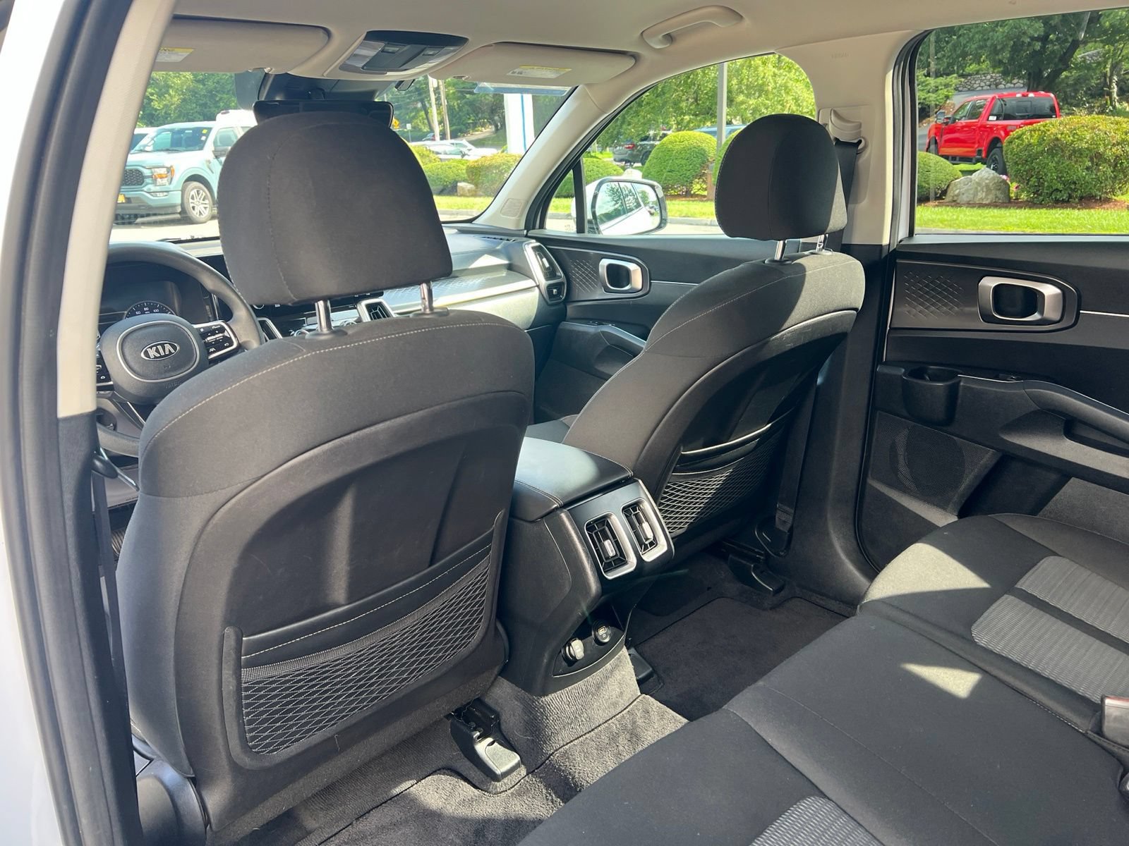 Used 2021 Kia Sorento LX AWD/4WD image 18