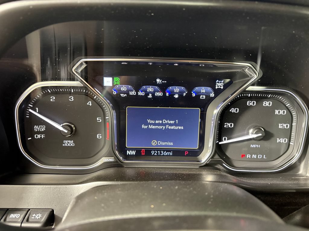 Used 2021 GMC Sierra 1500 AT4 w/ AT4 Value Package AWD/4WD image 17