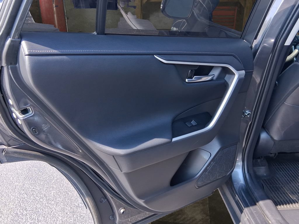 Used 2021 Toyota RAV4 Limited AWD/4WD image 10