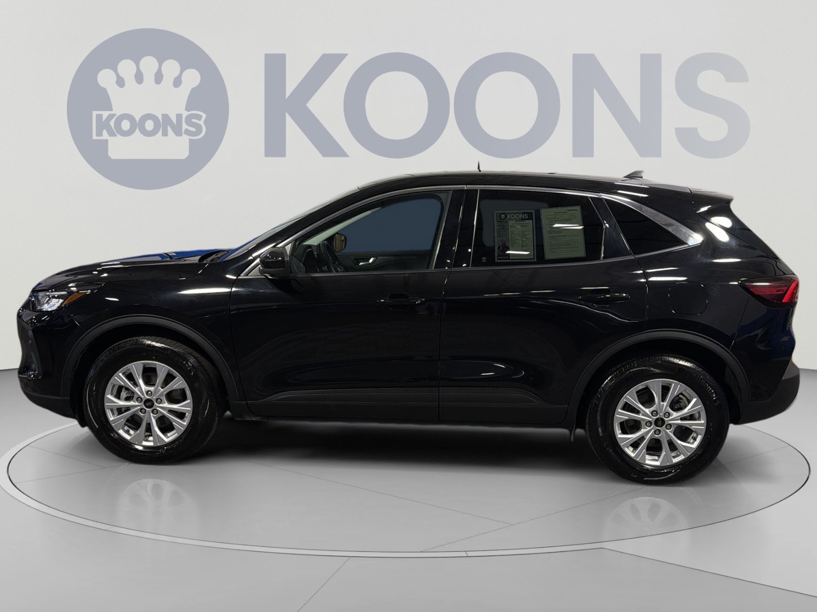 Certified 2023 Ford Escape Active w/ Tech Pack #2 AWD/4WD image 2
