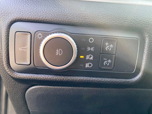 Certified 2022 Ford Explorer XLT w/ Equipment Group 202A image 19