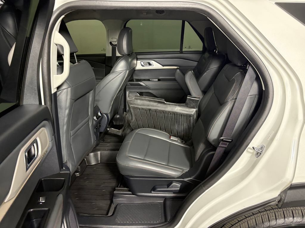 Certified 2025 Ford Explorer Active w/ Active Comfort Package AWD/4WD image 29