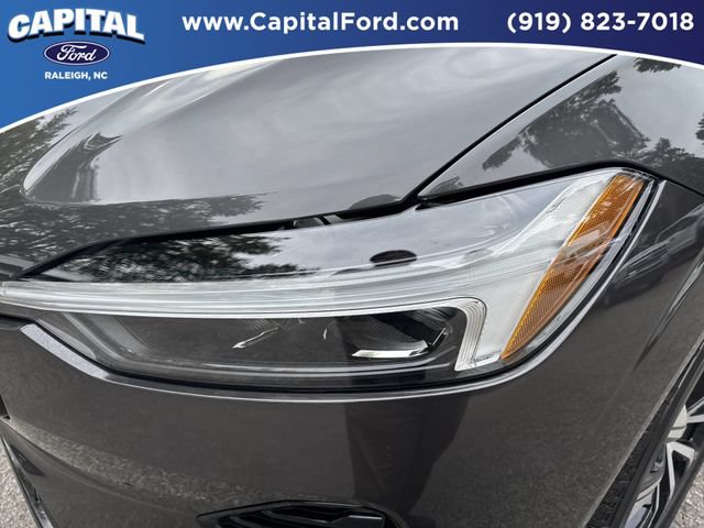Used 2024 Volvo XC60 B5 Plus AWD/4WD image 11