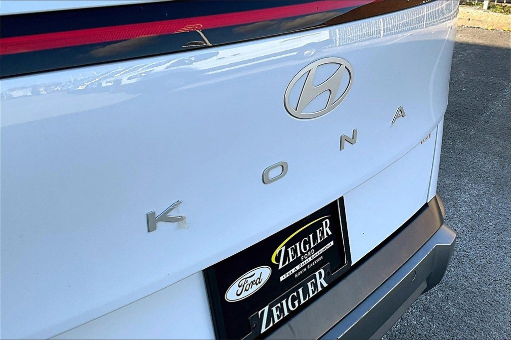 Used 2024 Hyundai Kona Limited image 8