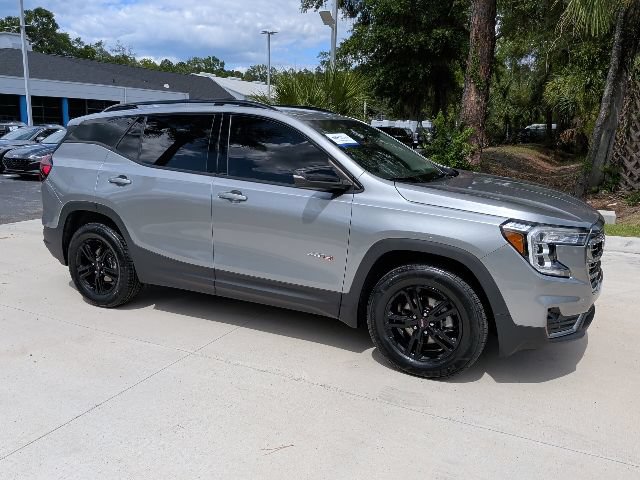 Used 2023 GMC Terrain AT4 AWD/4WD image 3