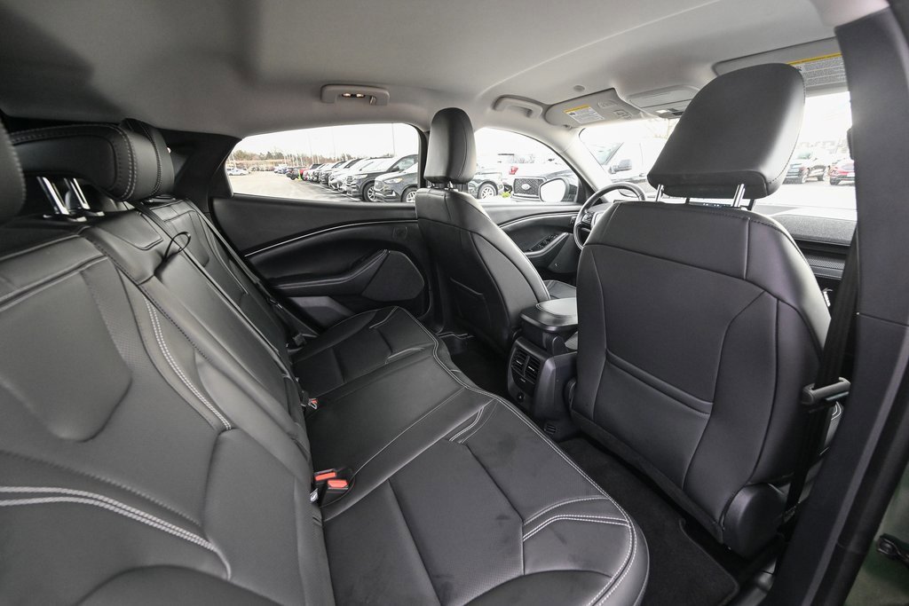 Certified 2025 Ford Mustang Mach-E Premium image 31