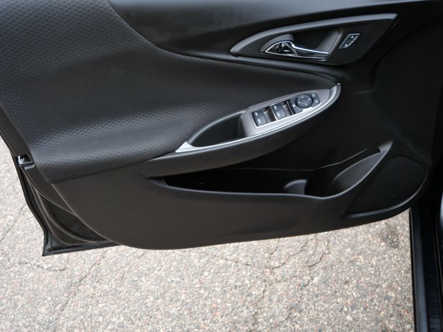 Used 2025 Chevrolet Malibu RS FWD image 14