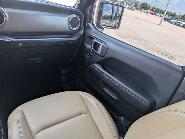 Used 2018 Jeep Wrangler Unlimited Rubicon AWD/4WD image 19