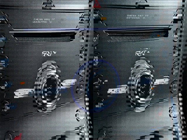 Certified 2018 Ford Edge Titanium w/ Cold Weather Package image 19