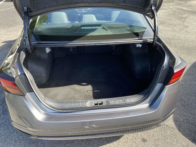 Used 2023 Nissan Altima 2.5 SV FWD image 12