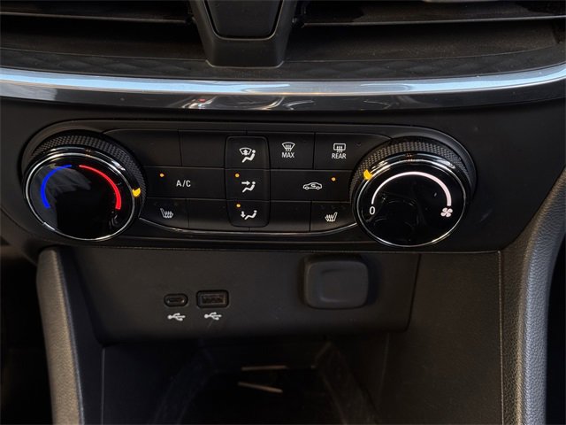 Used 2024 Buick Encore GX Preferred w/ Comfort Package image 16