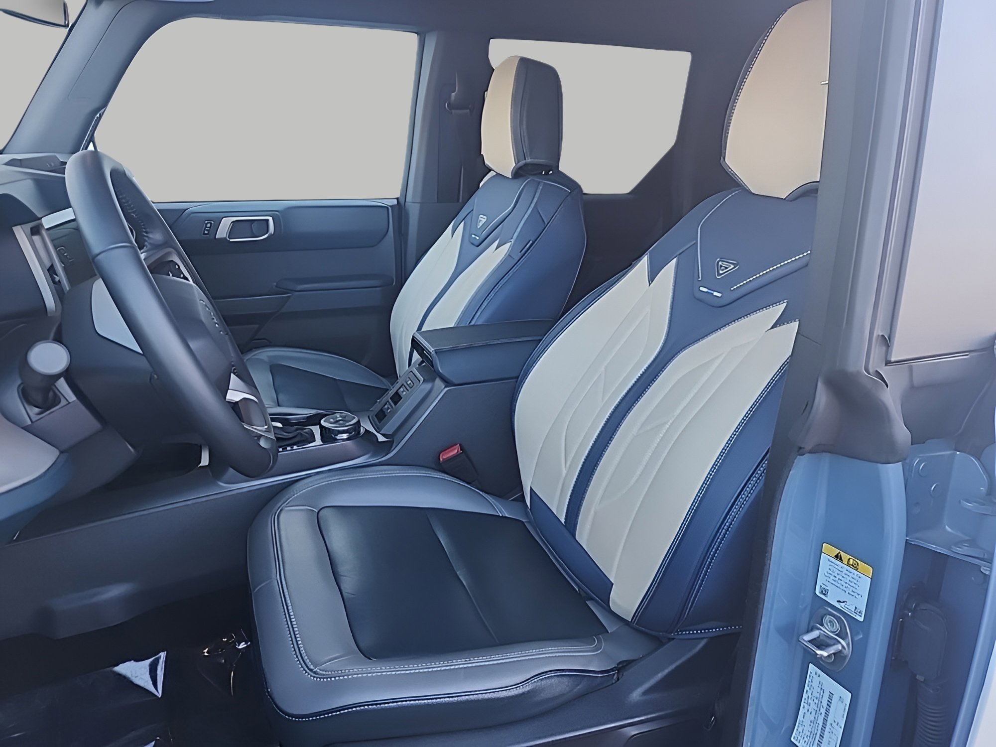 Certified 2024 Ford Bronco Outer Banks AWD/4WD image 13