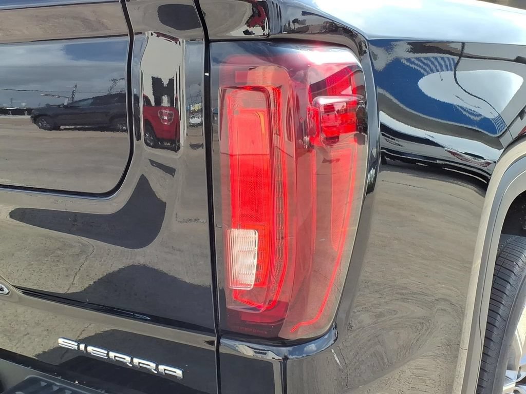 Used 2025 GMC Sierra 1500 Denali AWD/4WD image 10