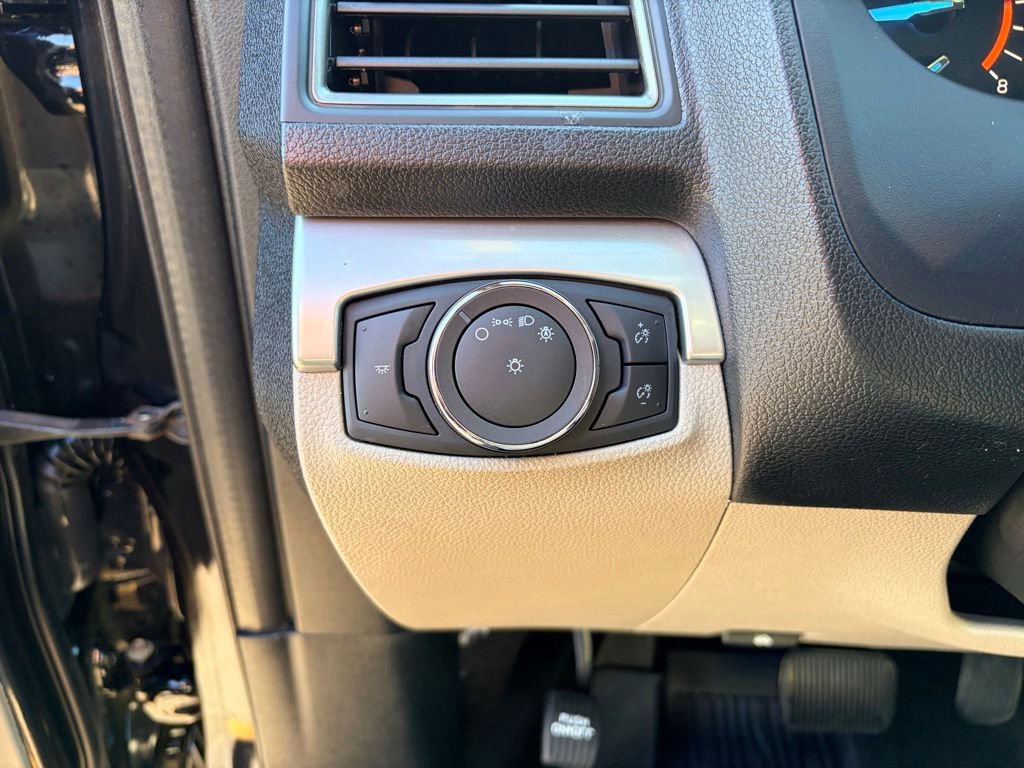 Certified 2019 Ford Explorer FWD image 22