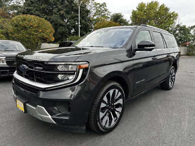 Certified 2025 Ford Expedition Max Platinum w/ Driver's Package AWD/4WD image 9