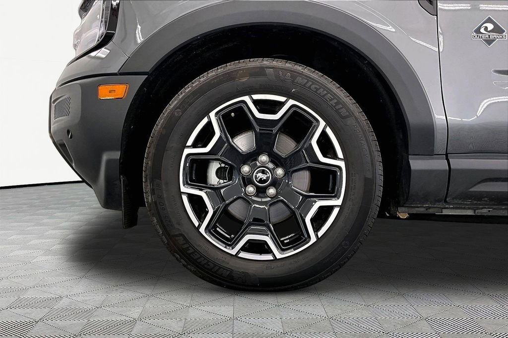 Certified 2025 Ford Bronco Sport Outer Banks w/ Outer Banks Tech Package+ AWD/4WD image 9
