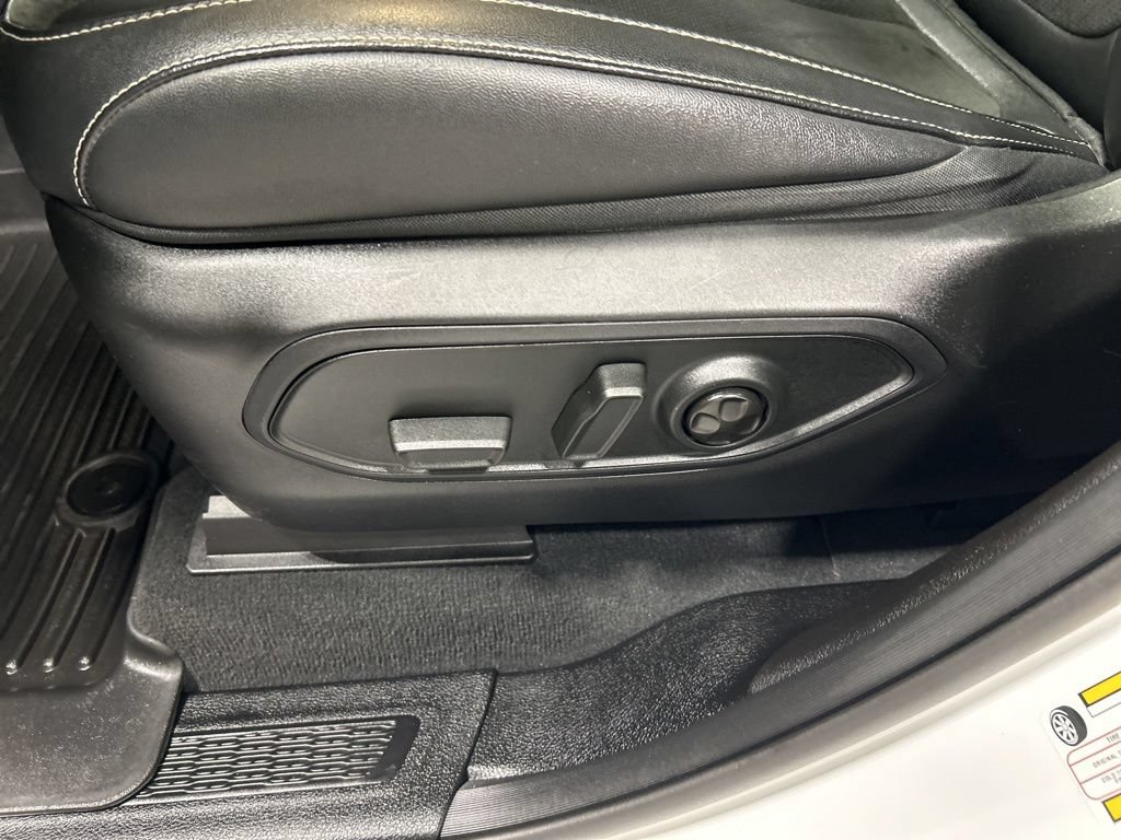 Used 2023 Jeep Grand Cherokee Altitude AWD/4WD image 12