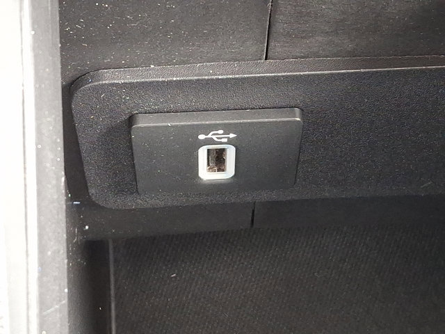 Certified 2018 Ford Escape SE w/ SE Sync 3 Package image 27