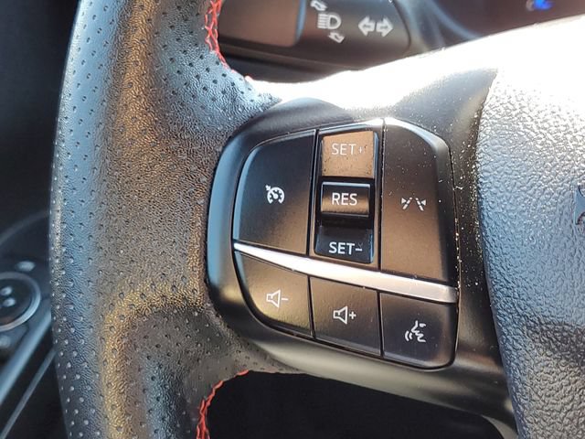 Certified 2025 Ford Escape ST-Line Select AWD/4WD image 18