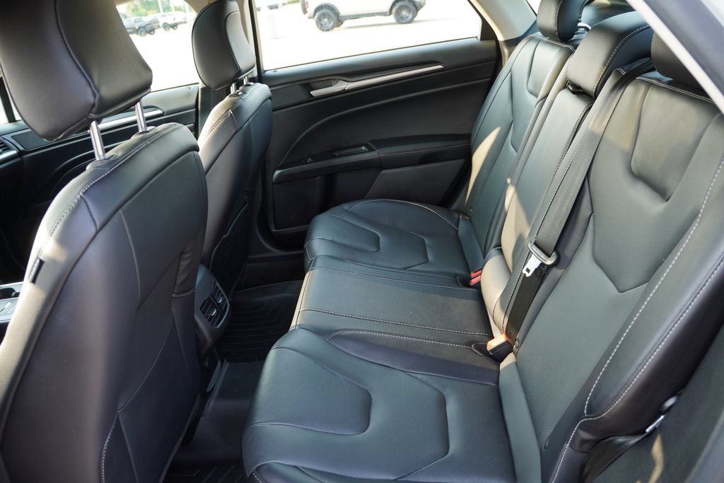Certified 2020 Ford Fusion Titanium FWD image 17