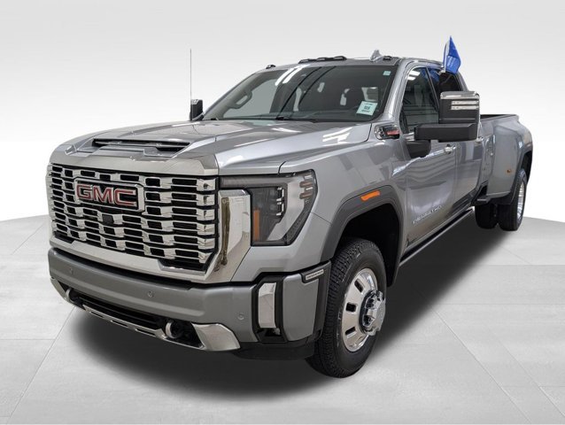 Used 2024 GMC Sierra 3500 Denali w/ Denali Reserve Package AWD/4WD image 19