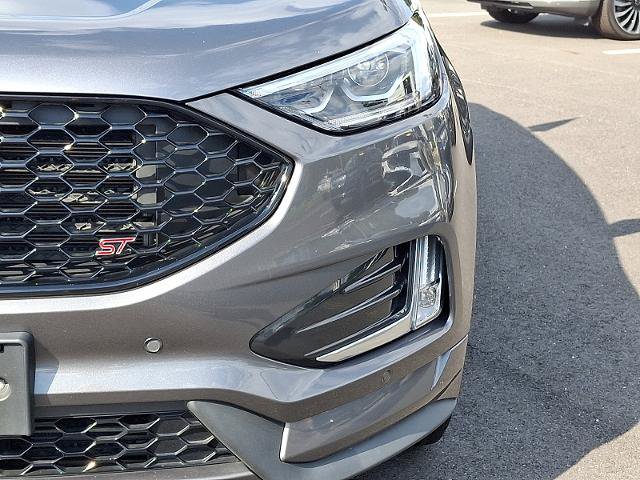 Certified 2022 Ford Edge ST w/ Equipment Group 401A AWD/4WD image 9