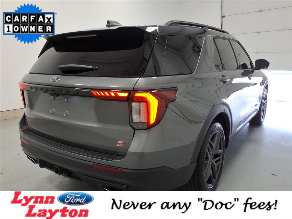 Certified 2025 Ford Explorer ST image 3