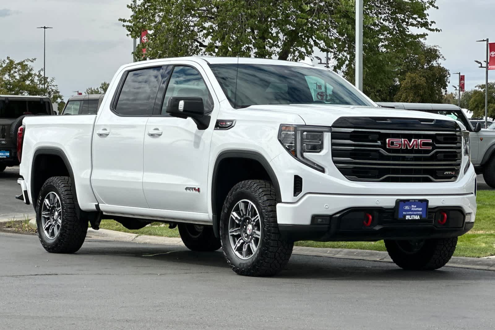 Used 2026 GMC Sierra 1500 AT4 AWD/4WD image 9