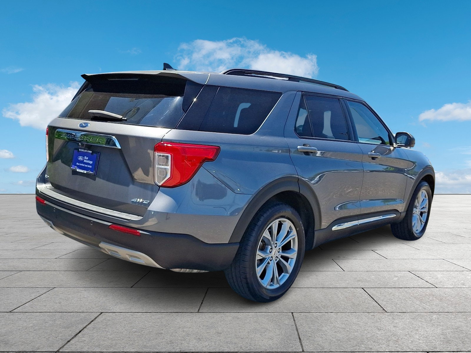 Certified 2023 Ford Explorer XLT w/ Equipment Group 202A AWD/4WD image 6