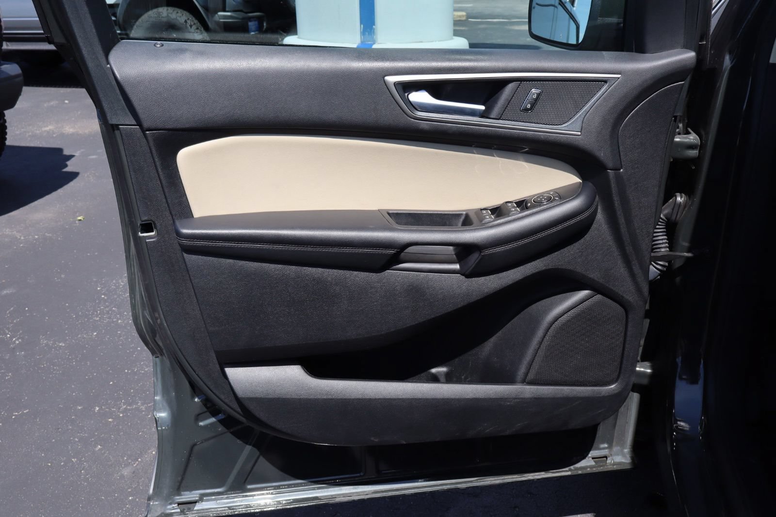 Certified 2024 Ford Edge SEL w/ Cargo Accessory Package AWD/4WD image 16