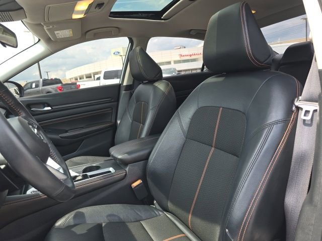 Used 2022 Nissan Altima 2.5 SR FWD image 13