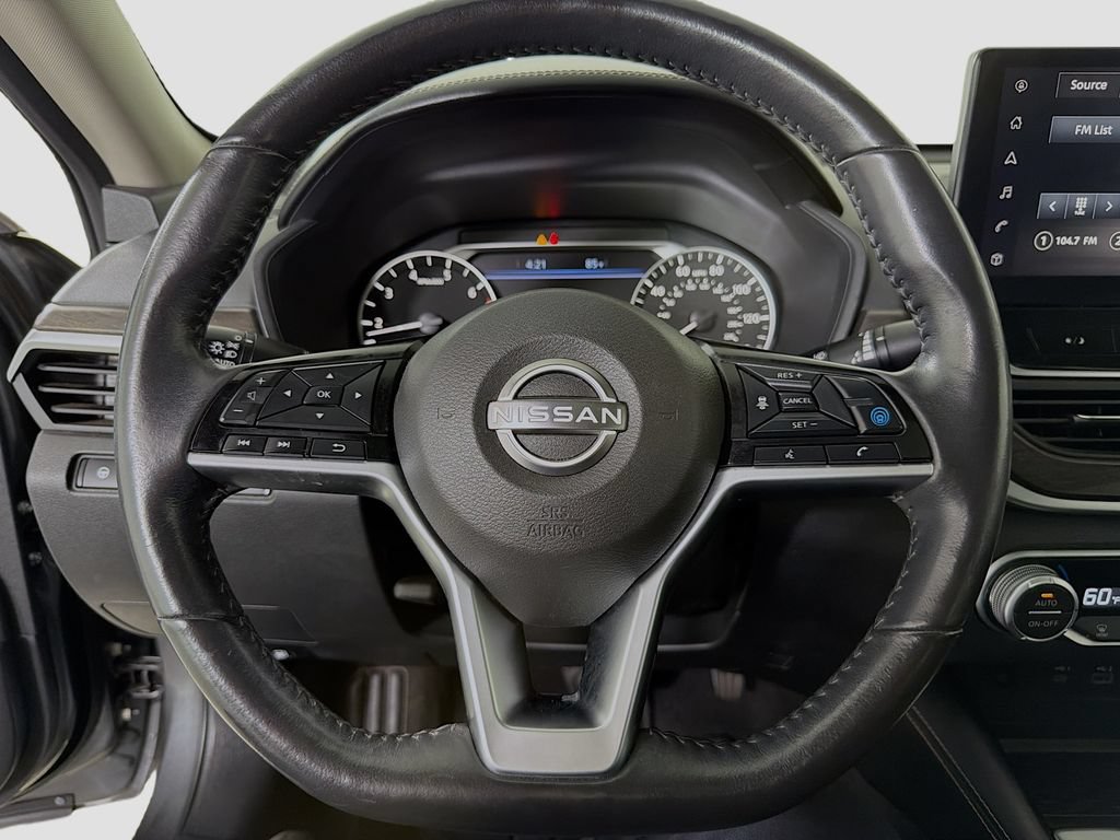 Used 2023 Nissan Altima 2.5 SL FWD image 15