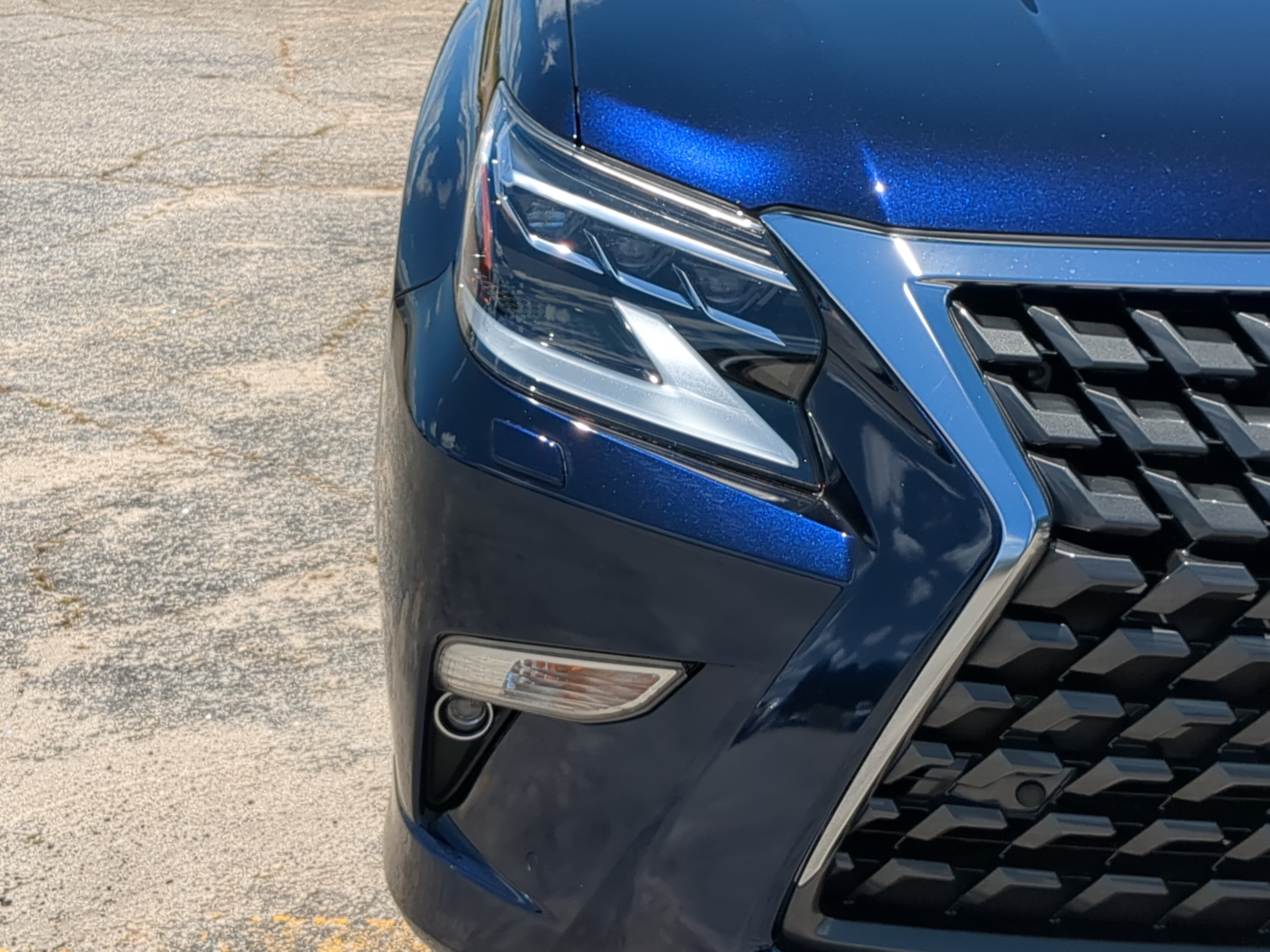 Used 2020 Lexus GX 460 Premium w/ Premium Package AWD/4WD image 8