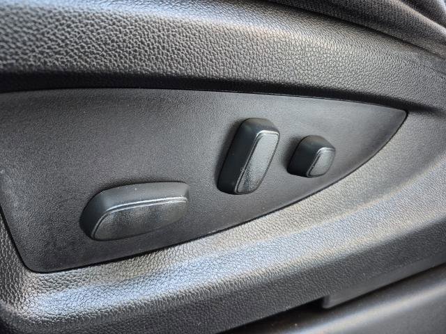 Used 2018 Chevrolet Silverado 1500 LT w/ All Star Edition image 17