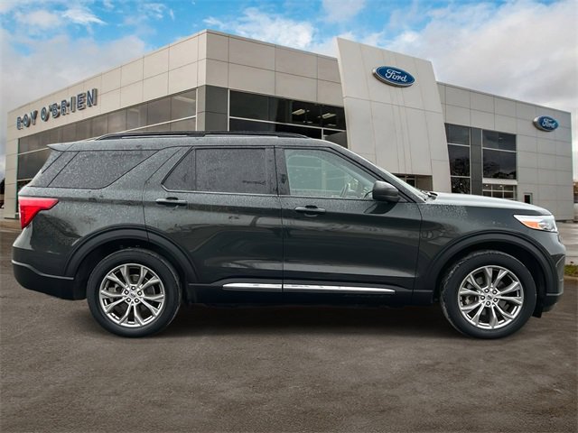 Certified 2022 Ford Explorer XLT w/ Equipment Group 202A image 6
