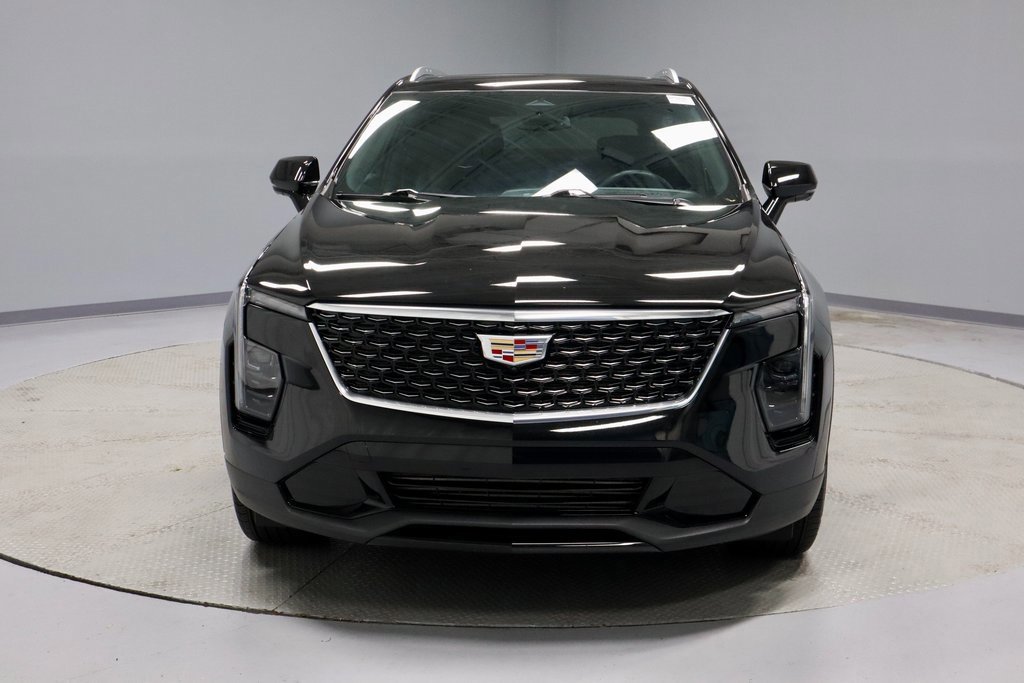 Used 2025 Cadillac XT4 Premium Luxury w/ Cold Weather Package image 8