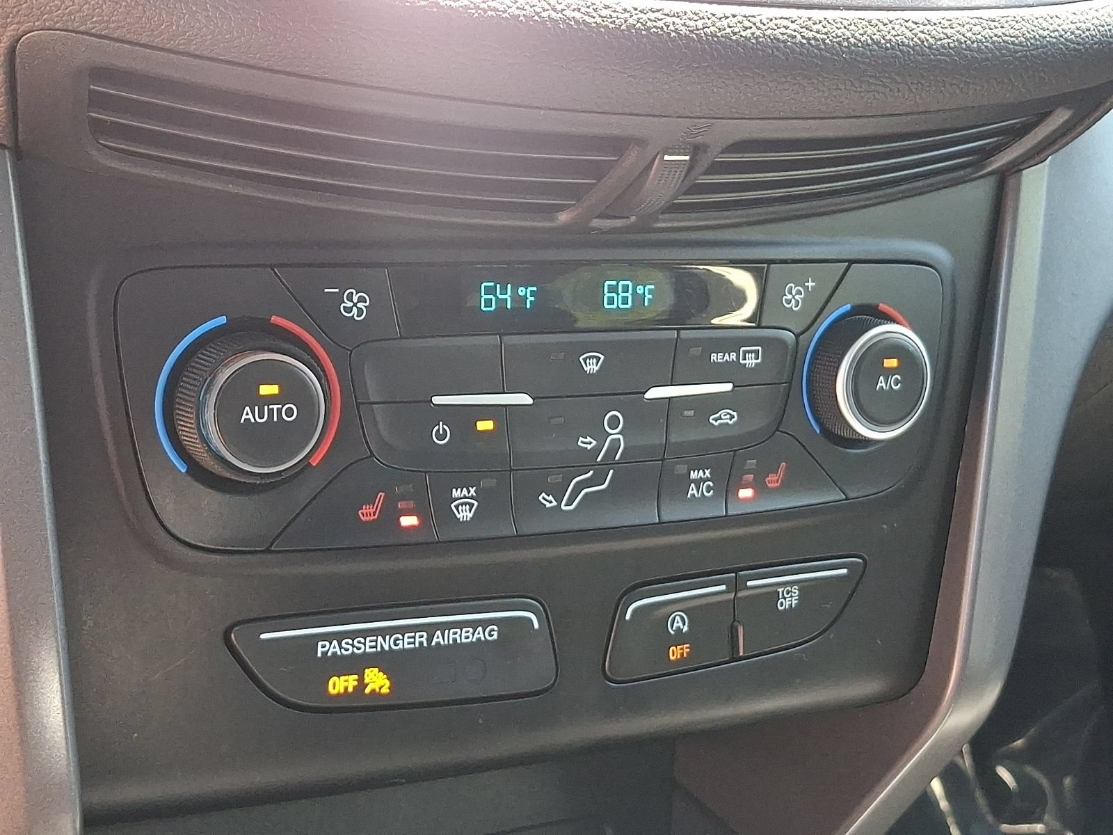 Certified 2018 Ford Escape SEL FWD image 17