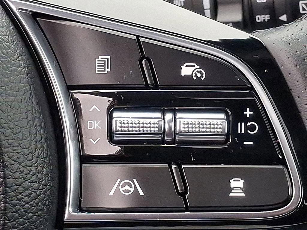 Used 2024 Kia Seltos SX w/ SX Sunroof Package image 25