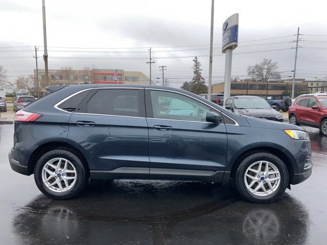 Certified 2022 Ford Edge SEL w/ Convenience Package image 2