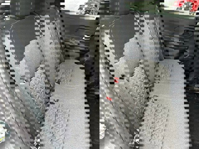 Used 2025 Nissan Kicks SV image 16