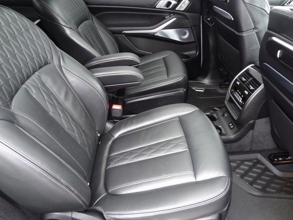 Used 2024 BMW X7 M60i w/ Executive Package image 20