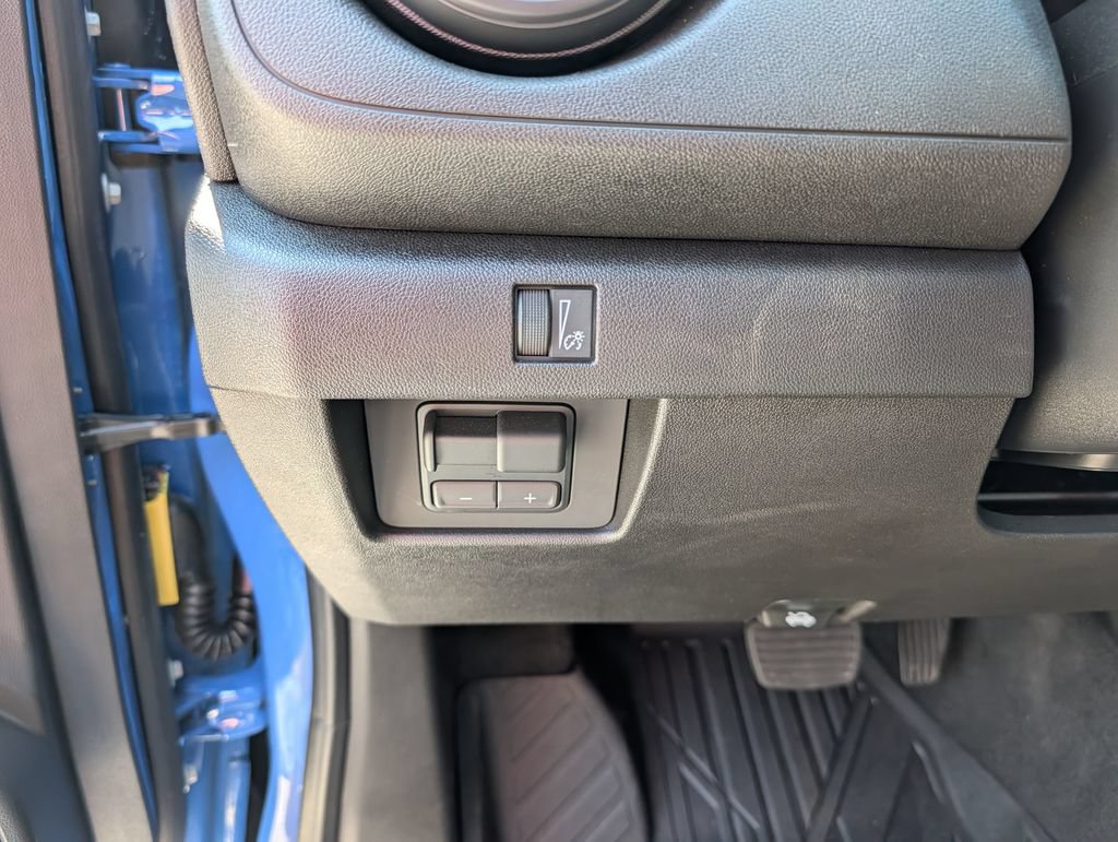 Used 2026 Chevrolet Colorado Trail Boss AWD/4WD image 20