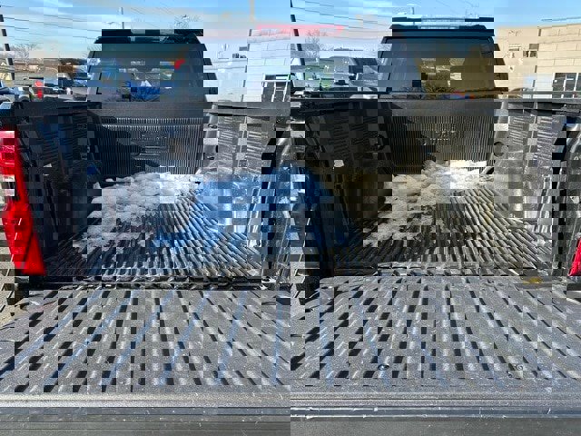 Used 2025 Chevrolet Silverado 1500 LT image 10