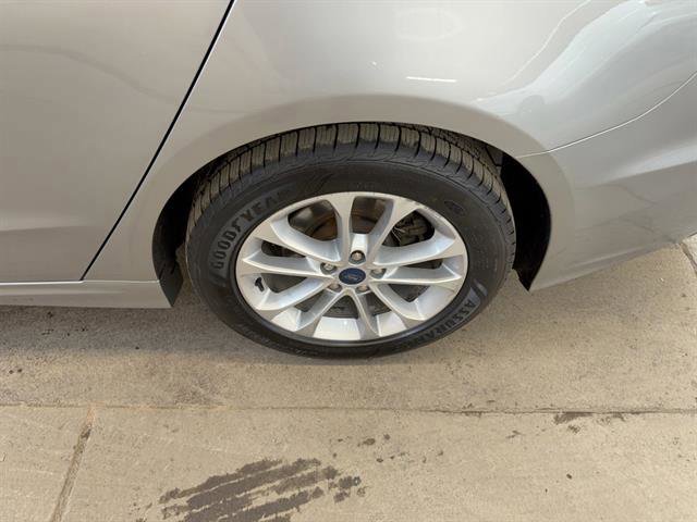 Certified 2020 Ford Fusion SE image 13