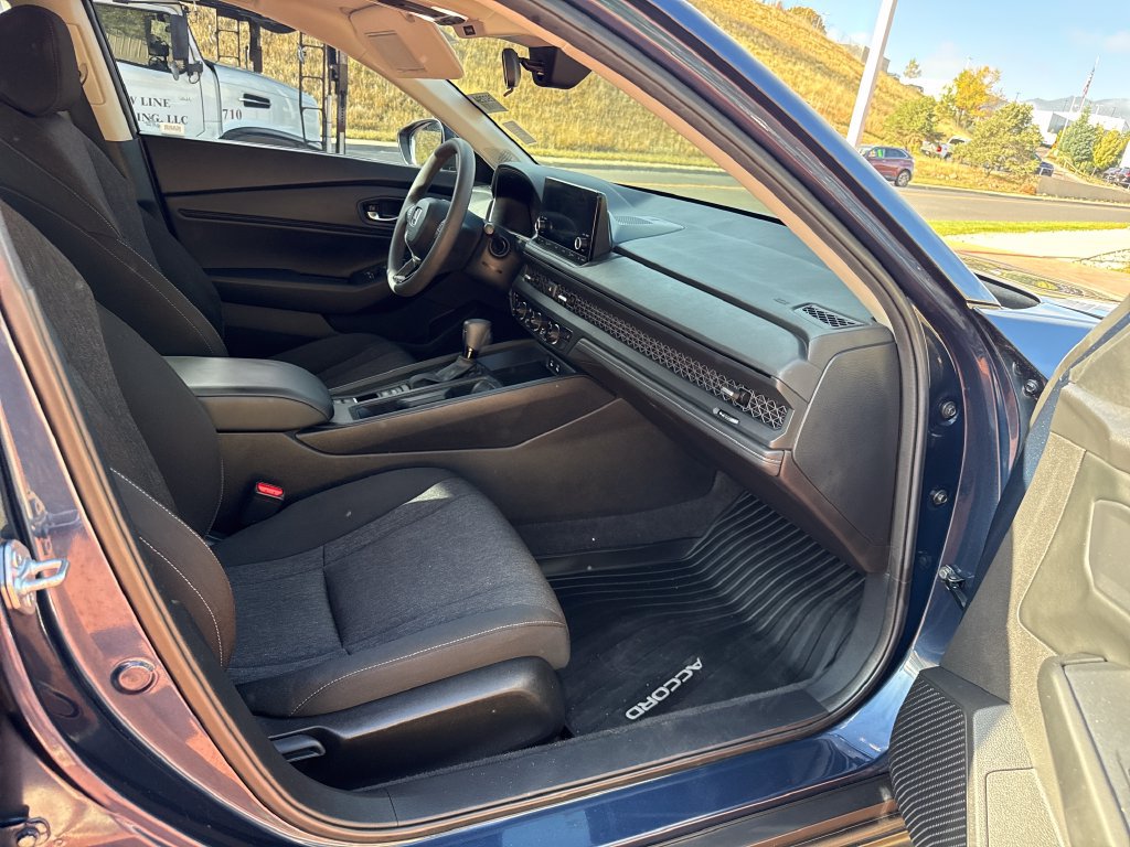 Used 2023 Honda Accord EX image 29