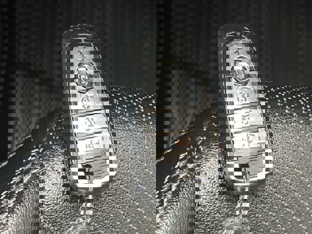 Certified 2020 Ford Escape SEL image 28