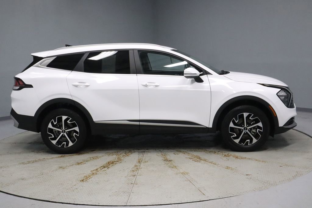 Used 2023 Kia Sportage EX image 6