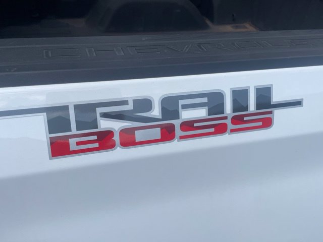 Used 2023 Chevrolet Silverado 1500 LT Trail Boss w/ Convenience Package II AWD/4WD image 8